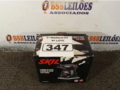 LOTE 347 - 01 LIXADEIRA ORBITAL DE PALMA 7232 200W-1/4 DE LIXA 220V MARCA SKIL. (NOVO). (NO ESTADO) ATENÇÃO! FAZER A VISITAÇÃO ANTES DE ARREMATAR, NÃO SABEMOS SE FUNCIONA. LEILÃO NÃO TEM GARANTIA E NEM DEVOLUÇÃO, SUJEITO A POSSÍVEIS AVARIAS VISÍVEIS/OCULTAS E/OU AUSÊNCIA DE COMPONENTES.