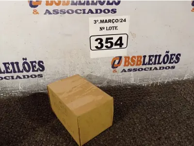 LOTE 354 - 01 BATERIA 20V DE 5AH MARCA DEWALT. (NOVO). (NO ESTADO) ATENÇÃO! FAZER A VISITAÇÃO ANTES DE ARREMATAR, NÃO SABEMOS SE FUNCIONA. LEILÃO NÃO TEM GARANTIA E NEM DEVOLUÇÃO, SUJEITO A POSSÍVEIS AVARIAS VISÍVEIS/OCULTAS E/OU AUSÊNCIA DE COMPONENTES.