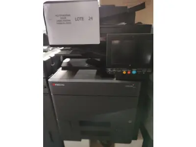 LOTE 024 - 01 MULTIFUNCIONAL COLOR LASER_KYOCERA TASKALFA 2552CI. (NO ESTADO) 