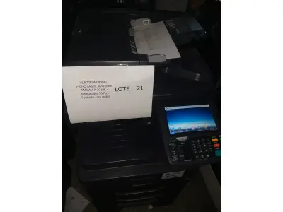 LOTE 021 - 04 MULTIFUNCIONAL MONO LASER_KYOCERA TASKALFA 3010I + GRAMPEADOR 50 FLS + GABINETE COM RODAS (NO ESTADO)