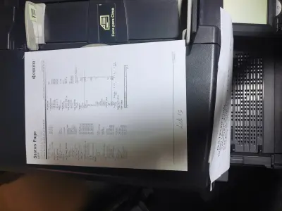 LOTE 015 - 03 MULTIFUNCIONAL MONO LASER_KYOCERA TASKALFA 3010I + GRAMPEADOR 50 FLS + GABINETE COM RODAS (NO ESTADO)