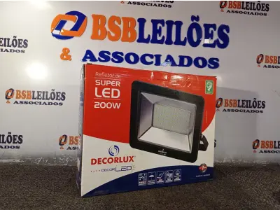 LOTE 356 - 01 REFLETOR DE SUPER LED 200W BIVOLT E DURAÇÃO DE 20.000 HORAS 6.000K MARCA DECORLUX. (NOVO). (NO ESTADO) ATENÇÃO! FAZER A VISITAÇÃO ANTES DE ARREMATAR, NÃO SABEMOS SE FUNCIONA. LEILÃO NÃO TEM GARANTIA E NEM DEVOLUÇÃO, SUJEITO A POSSÍVEIS AVARIAS VISÍVEIS/OCULTAS E/OU AUSÊNCIA DE COMPONENTES.