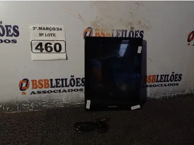 LOTE 460 - 01 TABLET MARCA POSITIVO COM CABO. (NO ESTADO) ATENÇÃO! FAZER A VISITAÇÃO ANTES DE ARREMATAR, NÃO SABEMOS SE FUNCIONA. LEILÃO NÃO TEM GARANTIA E NEM DEVOLUÇÃO, SUJEITO A POSSÍVEIS AVARIAS VISÍVEIS/OCULTAS E/OU AUSÊNCIA DE COMPONENTES.