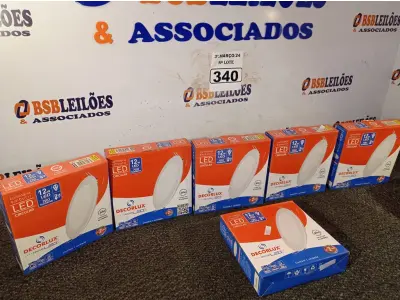 LOTE 340 - 06 LUMINÁRIAS DE LED EMBUTIR CIRCULAR BIVOLT 12W 4000K DECORLUX. (NO ESTADO) ATENÇÃO! FAZER A VISITAÇÃO ANTES DE ARREMATAR, NÃO SABEMOS SE FUNCIONA. LEILÃO NÃO TEM GARANTIA E NEM DEVOLUÇÃO, SUJEITO A POSSÍVEIS AVARIAS VISÍVEIS/OCULTAS E/OU AUSÊNCIA DE COMPONENTES.