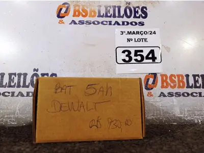 LOTE 354 - 01 BATERIA 20V DE 5AH MARCA DEWALT. (NOVO). (NO ESTADO) ATENÇÃO! FAZER A VISITAÇÃO ANTES DE ARREMATAR, NÃO SABEMOS SE FUNCIONA. LEILÃO NÃO TEM GARANTIA E NEM DEVOLUÇÃO, SUJEITO A POSSÍVEIS AVARIAS VISÍVEIS/OCULTAS E/OU AUSÊNCIA DE COMPONENTES.