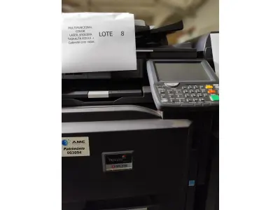 LOTE 008 - 01 MULTIFUNCIONAL MONO LASER_KYOCERA TASKALFA 3010I + GRAMPEADOR 50 FLS + GABINETE COM RODAS E 01 MULTIFUNCIONAL COLOR LASER_KYOCERA TASKALFA 4551CI + GABINETE COM RODAS (NO ESTADO)