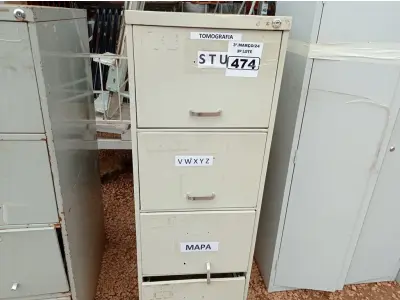 LOTE 474 - 01 ARQUIVO DE AÇO COM 04 GAVETAS. (NO ESTADO) ATENÇÃO! FAZER A VISITAÇÃO ANTES DE ARREMATAR, NÃO SABEMOS SE FUNCIONA. LEILÃO NÃO TEM GARANTIA E NEM DEVOLUÇÃO, SUJEITO A POSSÍVEIS AVARIAS VISÍVEIS/OCULTAS E/OU AUSÊNCIA DE COMPONENTES.
