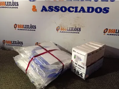 LOTE 184 - 10 MÁSCARAS DE PROTEÇÃO E 04 TERMÔMETROS DIGITAIS. (NO ESTADO) ATENÇÃO! FAZER A VISITAÇÃO ANTES DE ARREMATAR, NÃO SABEMOS SE FUNCIONA. LEILÃO NÃO TEM GARANTIA E NEM DEVOLUÇÃO, SUJEITO A POSSÍVEIS AVARIAS VISÍVEIS/OCULTAS E/OU AUSÊNCIA DE COMPONENTES.