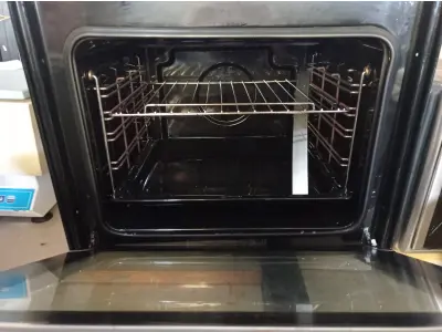 LOTE 164 - 01 FORNO ELÉTRICO DE EMBUTIR. (NO ESTADO) ATENÇÃO! FAZER A VISITAÇÃO ANTES DE ARREMATAR, NÃO SABEMOS SE FUNCIONA. LEILÃO NÃO TEM GARANTIA E NEM DEVOLUÇÃO, SUJEITO A POSSÍVEIS AVARIAS VISÍVEIS/OCULTAS E/OU AUSÊNCIA DE COMPONENTES.