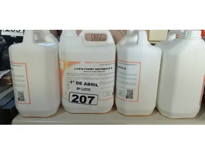 LOTE 207 - 20 LITROS DE SABONETE DE ESPUMA ANTISSÉPTICO. (NO ESTADO) ATENÇÃO! FAZER A VISITAÇÃO ANTES DE ARREMATAR, NÃO SABEMOS SE FUNCIONA. LEILÃO NÃO TEM GARANTIA E NEM DEVOLUÇÃO, SUJEITO A POSSÍVEIS AVARIAS VISÍVEIS/OCULTAS E/OU AUSÊNCIA DE COMPONENTES.