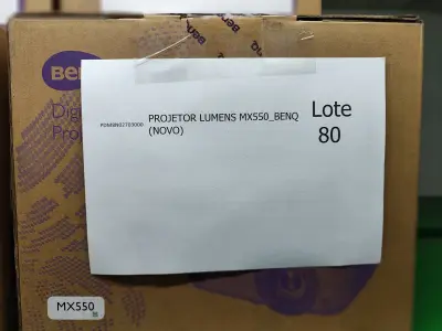 LOTE 080 - 02 PROJETORES LUMENS MX550_BENQ (NOVO).