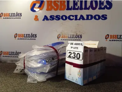 LOTE 230 - 10 MÁSCARAS DE PROTEÇÃO E 06 TERMÔMETROS DIGITAIS. (NO ESTADO) ATENÇÃO! FAZER A VISITAÇÃO ANTES DE ARREMATAR, NÃO SABEMOS SE FUNCIONA. LEILÃO NÃO TEM GARANTIA E NEM DEVOLUÇÃO, SUJEITO A POSSÍVEIS AVARIAS VISÍVEIS/OCULTAS E/OU AUSÊNCIA DE COMPONENTES.