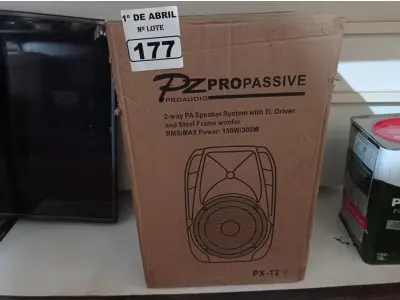 LOTE 177 - 01 CAIXA DE SOM PZ PROPASSIVE MODELO PX-12. (NO ESTADO) ATENÇÃO! FAZER A VISITAÇÃO ANTES DE ARREMATAR, NÃO SABEMOS SE FUNCIONA. LEILÃO NÃO TEM GARANTIA E NEM DEVOLUÇÃO, SUJEITO A POSSÍVEIS AVARIAS VISÍVEIS/OCULTAS E/OU AUSÊNCIA DE COMPONENTES.