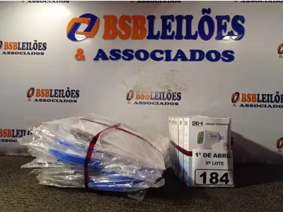 LOTE 184 - 10 MÁSCARAS DE PROTEÇÃO E 04 TERMÔMETROS DIGITAIS. (NO ESTADO) ATENÇÃO! FAZER A VISITAÇÃO ANTES DE ARREMATAR, NÃO SABEMOS SE FUNCIONA. LEILÃO NÃO TEM GARANTIA E NEM DEVOLUÇÃO, SUJEITO A POSSÍVEIS AVARIAS VISÍVEIS/OCULTAS E/OU AUSÊNCIA DE COMPONENTES.