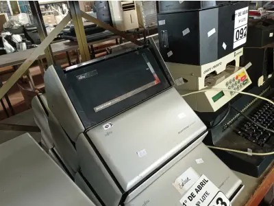 LOTE 093 - 08 SCANNERS MARCAS FUJITSU. (NO ESTADO) ATENÇÃO! FAZER A VISITAÇÃO ANTES DE ARREMATAR, NÃO SABEMOS SE FUNCIONA. LEILÃO NÃO TEM GARANTIA E NEM DEVOLUÇÃO, SUJEITO A POSSÍVEIS AVARIAS VISÍVEIS/OCULTAS E/OU AUSÊNCIA DE COMPONENTES.