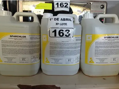 LOTE 163 - 20 LITROS DE DESINFETANTE HOSPITALAR PARA SUPERFÍCIES FIXAS E ARTIGOS NÃO CRÍTICOS.  (NO ESTADO) ATENÇÃO! FAZER A VISITAÇÃO ANTES DE ARREMATAR, NÃO SABEMOS SE FUNCIONA. LEILÃO NÃO TEM GARANTIA E NEM DEVOLUÇÃO, SUJEITO A POSSÍVEIS AVARIAS VISÍVEIS/OCULTAS E/OU AUSÊNCIA DE COMPONENTES.