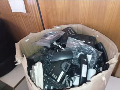 LOTE 490 - 01 LOTE COM VÁRIOS APARELHOS DE TELEFONE MARCAS E MODELOS DIVERSOS. (NO ESTADO) ATENÇÃO! FAZER A VISITAÇÃO ANTES DE ARREMATAR, NÃO SABEMOS SE FUNCIONA. LEILÃO NÃO TEM GARANTIA E NEM DEVOLUÇÃO, SUJEITO A POSSÍVEIS AVARIAS VISÍVEIS/OCULTAS E/OU AUSÊNCIA DE COMPONENTES.