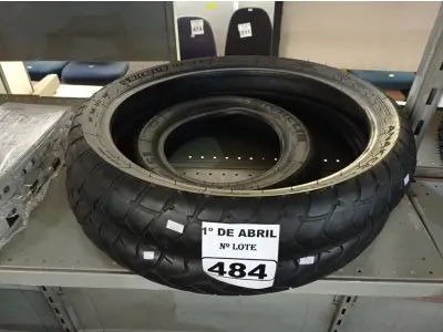 LOTE 484 - 02 PNEUS DE MOTO USADOS 120/70/19 E 90/90/21. (NO ESTADO) ATENÇÃO! FAZER A VISITAÇÃO ANTES DE ARREMATAR, NÃO SABEMOS SE FUNCIONA. LEILÃO NÃO TEM GARANTIA E NEM DEVOLUÇÃO, SUJEITO A POSSÍVEIS AVARIAS VISÍVEIS/OCULTAS E/OU AUSÊNCIA DE COMPONENTES.