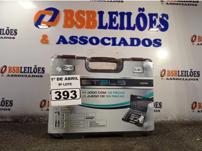 LOTE 393 - 01 JOGO DE CHAVES DE CATRACA COM 39 PEÇAS. (NO ESTADO) ATENÇÃO! FAZER A VISITAÇÃO ANTES DE ARREMATAR, NÃO SABEMOS SE FUNCIONA. LEILÃO NÃO TEM GARANTIA E NEM DEVOLUÇÃO, SUJEITO A POSSÍVEIS AVARIAS VISÍVEIS/OCULTAS E/OU AUSÊNCIA DE COMPONENTES.
