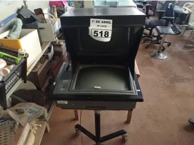 LOTE 518 - 01 VISOR TERMINAL. (NO ESTADO) ATENÇÃO! FAZER A VISITAÇÃO ANTES DE ARREMATAR, NÃO SABEMOS SE FUNCIONA. LEILÃO NÃO TEM GARANTIA E NEM DEVOLUÇÃO, SUJEITO A POSSÍVEIS AVARIAS VISÍVEIS/OCULTAS E/OU AUSÊNCIA DE COMPONENTES.