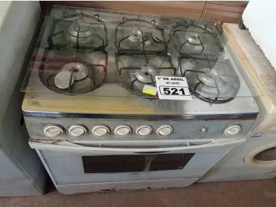 LOTE 521 - 01 FOGÃO A GÁS 06 BOCAS COM AVARIAS. (NO ESTADO) ATENÇÃO! FAZER A VISITAÇÃO ANTES DE ARREMATAR, NÃO SABEMOS SE FUNCIONA. LEILÃO NÃO TEM GARANTIA E NEM DEVOLUÇÃO, SUJEITO A POSSÍVEIS AVARIAS VISÍVEIS/OCULTAS E/OU AUSÊNCIA DE COMPONENTES.