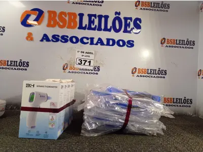 LOTE 371 - 10 MÁSCARAS DE PROTEÇÃO E 05 TERMÔMETROS DIGITAIS. (NO ESTADO) ATENÇÃO! FAZER A VISITAÇÃO ANTES DE ARREMATAR, NÃO SABEMOS SE FUNCIONA. LEILÃO NÃO TEM GARANTIA E NEM DEVOLUÇÃO, SUJEITO A POSSÍVEIS AVARIAS VISÍVEIS/OCULTAS E/OU AUSÊNCIA DE COMPONENTES.