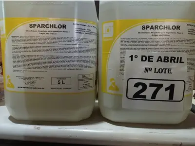 LOTE 271 - 20 LITROS DE DESINFETANTE HOSPITALAR PARA SUPERFÍCIES FIXAS E ARTIGOS NÃO CRÍTICOS. (NO ESTADO) ATENÇÃO! FAZER A VISITAÇÃO ANTES DE ARREMATAR, NÃO SABEMOS SE FUNCIONA. LEILÃO NÃO TEM GARANTIA E NEM DEVOLUÇÃO, SUJEITO A POSSÍVEIS AVARIAS VISÍVEIS/OCULTAS E/OU AUSÊNCIA DE COMPONENTES.