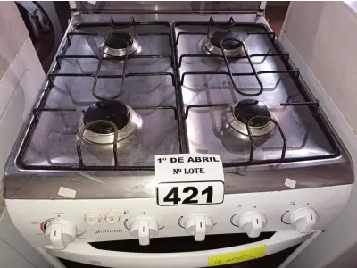 LOTE 421 - 01 FOGÃO A GÁS 04 BOCAS MARCA DAKO. (NO ESTADO) ATENÇÃO! FAZER A VISITAÇÃO ANTES DE ARREMATAR, NÃO SABEMOS SE FUNCIONA. LEILÃO NÃO TEM GARANTIA E NEM DEVOLUÇÃO, SUJEITO A POSSÍVEIS AVARIAS VISÍVEIS/OCULTAS E/OU AUSÊNCIA DE COMPONENTES.