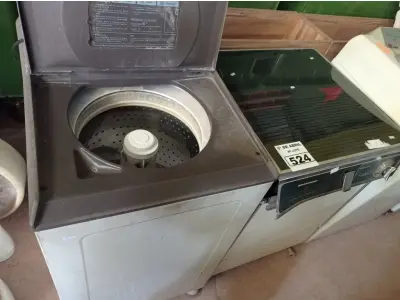LOTE 524 - 01 LAVA LOUÇAS E 01 MÁQUINA DE LAVAR MARCAS E MODELOS DIVERSOS PARA RETIRADA DE PEÇAS. (NO ESTADO) ATENÇÃO! FAZER A VISITAÇÃO ANTES DE ARREMATAR, NÃO SABEMOS SE FUNCIONA. LEILÃO NÃO TEM GARANTIA E NEM DEVOLUÇÃO, SUJEITO A POSSÍVEIS AVARIAS VISÍVEIS/OCULTAS E/OU AUSÊNCIA DE COMPONENTES.