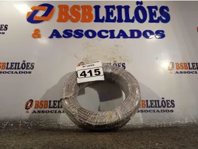 LOTE 415 - 01 ROLO DE CABO FLEXÍVEL 100M 4MM NA COR CINZA(NOVO). (NO ESTADO) ATENÇÃO! FAZER A VISITAÇÃO ANTES DE ARREMATAR, NÃO SABEMOS SE FUNCIONA. LEILÃO NÃO TEM GARANTIA E NEM DEVOLUÇÃO, SUJEITO A POSSÍVEIS AVARIAS VISÍVEIS/OCULTAS E/OU AUSÊNCIA DE COMPONENTES.