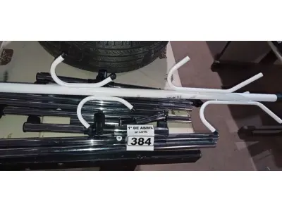 LOTE 384 - 01 CABIDEIRO E 01 ARARA COM AVARIAS. (NO ESTADO) ATENÇÃO! FAZER A VISITAÇÃO ANTES DE ARREMATAR, NÃO SABEMOS SE FUNCIONA. LEILÃO NÃO TEM GARANTIA E NEM DEVOLUÇÃO, SUJEITO A POSSÍVEIS AVARIAS VISÍVEIS/OCULTAS E/OU AUSÊNCIA DE COMPONENTES.