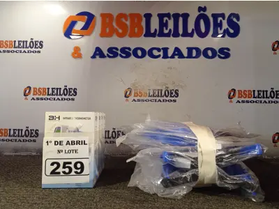 LOTE 259 - 10 MÁSCARAS DE PROTEÇÃO E 06 TERMÔMETROS DIGITAIS. (NO ESTADO) ATENÇÃO! FAZER A VISITAÇÃO ANTES DE ARREMATAR, NÃO SABEMOS SE FUNCIONA. LEILÃO NÃO TEM GARANTIA E NEM DEVOLUÇÃO, SUJEITO A POSSÍVEIS AVARIAS VISÍVEIS/OCULTAS E/OU AUSÊNCIA DE COMPONENTES.