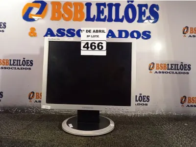 LOTE 466 - 01 MONITOR MARCA SAMSUNG. (NO ESTADO) ATENÇÃO! FAZER A VISITAÇÃO ANTES DE ARREMATAR, NÃO SABEMOS SE FUNCIONA. LEILÃO NÃO TEM GARANTIA E NEM DEVOLUÇÃO, SUJEITO A POSSÍVEIS AVARIAS VISÍVEIS/OCULTAS E/OU AUSÊNCIA DE COMPONENTES.