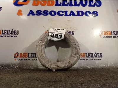 LOTE 351 - 01 ROLO DE CABO FLEXÍVEL 100M 4MM NA COR CINZA(NOVO). (NO ESTADO) ATENÇÃO! FAZER A VISITAÇÃO ANTES DE ARREMATAR, NÃO SABEMOS SE FUNCIONA. LEILÃO NÃO TEM GARANTIA E NEM DEVOLUÇÃO, SUJEITO A POSSÍVEIS AVARIAS VISÍVEIS/OCULTAS E/OU AUSÊNCIA DE COMPONENTES.