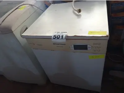 LOTE 501 - 01 LAVA-LOUÇAS MARCA BRASTEMP 220V. (NO ESTADO) ATENÇÃO! FAZER A VISITAÇÃO ANTES DE ARREMATAR, NÃO SABEMOS SE FUNCIONA. LEILÃO NÃO TEM GARANTIA E NEM DEVOLUÇÃO, SUJEITO A POSSÍVEIS AVARIAS VISÍVEIS/OCULTAS E/OU AUSÊNCIA DE COMPONENTES.