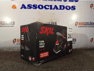 LOTE 263 - 01 PLAINA 3.14, MODELO1555 DE 550W DE POTÊNCIA E 220V MARCA SKIL. (NOVA) (NO ESTADO)