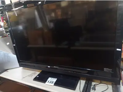LOTE 135 - 01 TV SONY TELA DE CRISTAL LÍQUIDO 52” POL PARA RETIRADA DE PEÇAS. (NO ESTADO) ATENÇÃO! FAZER A VISITAÇÃO ANTES DE ARREMATAR, NÃO SABEMOS SE FUNCIONA. LEILÃO NÃO TEM GARANTIA E NEM DEVOLUÇÃO, SUJEITO A POSSÍVEIS AVARIAS VISÍVEIS/OCULTAS E/OU AUSÊNCIA DE COMPONENTES.