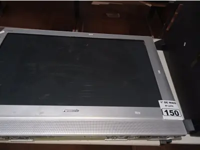 LOTE 150 - 01 TV PANASONIC 42” POL PARA RETIRADA DE PEÇAS. (NO ESTADO) ATENÇÃO! FAZER A VISITAÇÃO ANTES DE ARREMATAR, NÃO SABEMOS SE FUNCIONA. LEILÃO NÃO TEM GARANTIA E NEM DEVOLUÇÃO, SUJEITO A POSSÍVEIS AVARIAS VISÍVEIS/OCULTAS E/OU AUSÊNCIA DE COMPONENTES.