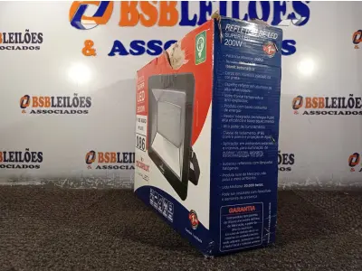 LOTE 086 - 01 REFLETOR DE SUPER LED 200W BIVOLT E DURAÇÃO DE 20.000 HORAS 6.000K MARCA DECORLUX. (NOVO) (NO ESTADO)