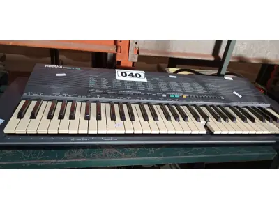 LOTE 040 - 01 TECLADO YAMAHA PSR-19. (NO ESTADO) ATENÇÃO! FAZER A VISITAÇÃO ANTES DE ARREMATAR, NÃO SABEMOS SE FUNCIONA. LEILÃO NÃO TEM GARANTIA E NEM DEVOLUÇÃO, SUJEITO A POSSÍVEIS AVARIAS VISÍVEIS/OCULTAS E/OU AUSÊNCIA DE COMPONENTES.