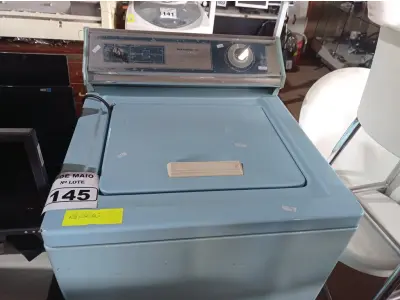 LOTE 145 - 01 MÁQUINA DE LAVAR MARCA BRASTEMP 220V. (NO ESTADO) ATENÇÃO! FAZER A VISITAÇÃO ANTES DE ARREMATAR, NÃO SABEMOS SE FUNCIONA. LEILÃO NÃO TEM GARANTIA E NEM DEVOLUÇÃO, SUJEITO A POSSÍVEIS AVARIAS VISÍVEIS/OCULTAS E/OU AUSÊNCIA DE COMPONENTES.
