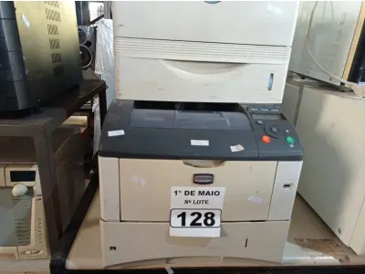 LOTE 128 - 03 IMPRESSORAS MARCAS E MODELOS DIVERSOS. (NO ESTADO) ATENÇÃO! FAZER A VISITAÇÃO ANTES DE ARREMATAR, NÃO SABEMOS SE FUNCIONA. LEILÃO NÃO TEM GARANTIA E NEM DEVOLUÇÃO, SUJEITO A POSSÍVEIS AVARIAS VISÍVEIS/OCULTAS E/OU AUSÊNCIA DE COMPONENTES.