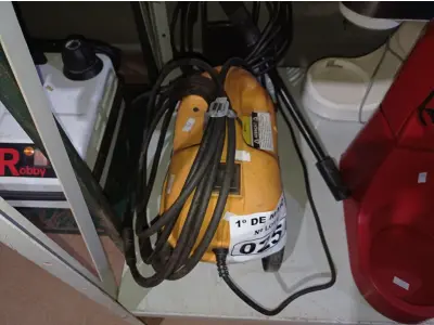 LOTE 025 - 01 LAVADORA DE ALTA PRESSÃO MARCA BRICO 220V. (NO ESTADO) ATENÇÃO! FAZER A VISITAÇÃO ANTES DE ARREMATAR, NÃO SABEMOS SE FUNCIONA. LEILÃO NÃO TEM GARANTIA E NEM DEVOLUÇÃO, SUJEITO A POSSÍVEIS AVARIAS VISÍVEIS/OCULTAS E/OU AUSÊNCIA DE COMPONENTES.