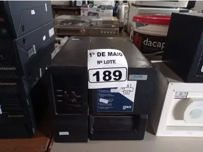 LOTE 189 - 01 IMPRESSORA DE ETIQUETAS MARCA ELGIN. (NO ESTADO) ATENÇÃO! FAZER A VISITAÇÃO ANTES DE ARREMATAR, NÃO SABEMOS SE FUNCIONA. LEILÃO NÃO TEM GARANTIA E NEM DEVOLUÇÃO, SUJEITO A POSSÍVEIS AVARIAS VISÍVEIS/OCULTAS E/OU AUSÊNCIA DE COMPONENTES.