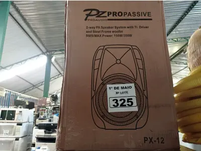 LOTE 325 - 01 CAIXA DE SOM PZ PROPASSIVE PRO ÁUDIO PX-12 (NOVA). (NO ESTADO) ATENÇÃO! FAZER A VISITAÇÃO ANTES DE ARREMATAR, NÃO SABEMOS SE FUNCIONA. LEILÃO NÃO TEM GARANTIA E NEM DEVOLUÇÃO, SUJEITO A POSSÍVEIS AVARIAS VISÍVEIS/OCULTAS E/OU AUSÊNCIA DE COMPONENTES.