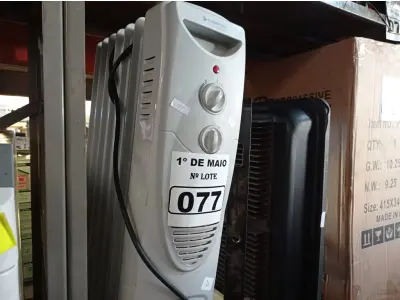 LOTE 077 - 01 PAINEL DE LED, 01 LUMINÁRIA DE EMERGÊNCIA E 01 AQUECEDOR. (NO ESTADO) ATENÇÃO! FAZER A VISITAÇÃO ANTES DE ARREMATAR, NÃO SABEMOS SE FUNCIONA. LEILÃO NÃO TEM GARANTIA E NEM DEVOLUÇÃO, SUJEITO A POSSÍVEIS AVARIAS VISÍVEIS/OCULTAS E/OU AUSÊNCIA DE COMPONENTES.