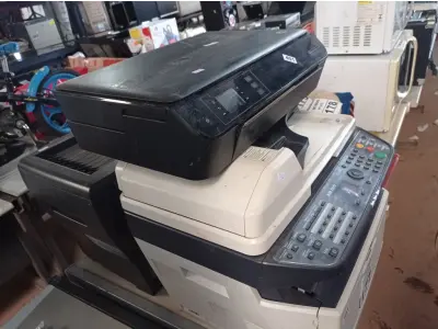 LOTE 177 - 03 IMPRESSORAS MARCAS E MODELOS DIVERSOS. (NO ESTADO) ATENÇÃO! FAZER A VISITAÇÃO ANTES DE ARREMATAR, NÃO SABEMOS SE FUNCIONA. LEILÃO NÃO TEM GARANTIA E NEM DEVOLUÇÃO, SUJEITO A POSSÍVEIS AVARIAS VISÍVEIS/OCULTAS E/OU AUSÊNCIA DE COMPONENTES.