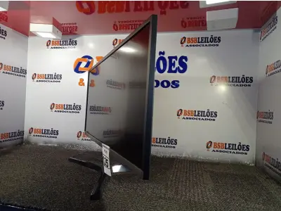 LOTE 135 - 01 MONITOR 34’’ MARCA SAMSUNG. (DISPLAY) (NO ESTADO) TELA TRINCADA BC9723S