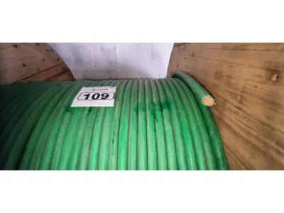 LOTE 109 - 01 CARRETEL COM CABO 120MM NA COR VERDE. (1KVA) COM 235 METROS (NO ESTADO) 