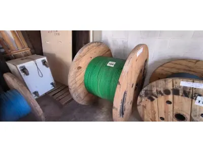 LOTE 109 - 01 CARRETEL COM CABO 120MM NA COR VERDE. (1KVA) COM 235 METROS (NO ESTADO) 